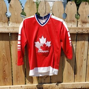 Vintage Xtra Small Canada Hockey Jersey